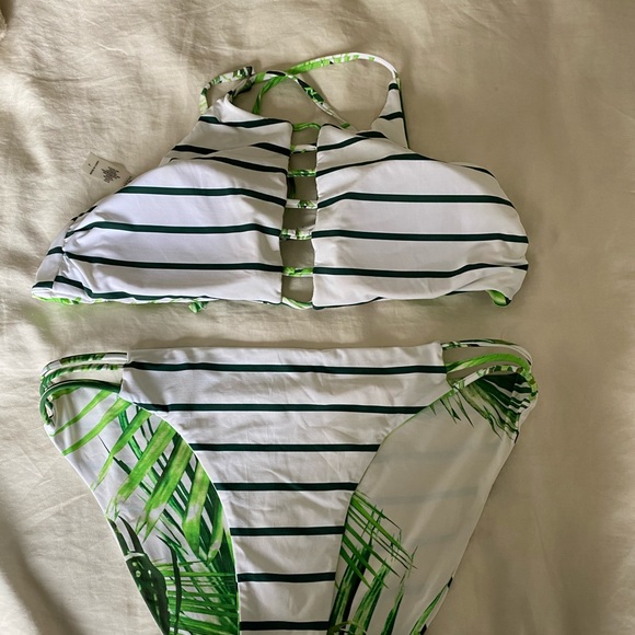 Reversible Bikini - Picture 2 of 2